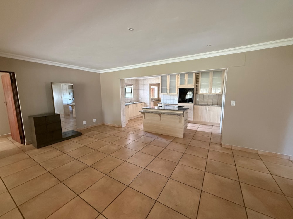 Golf estate house for sale in Bankenveld  - 1WD1724359