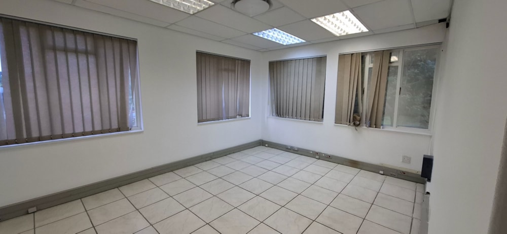 Commercial office to rent in Kloof - 1KF1724233 Commercial office to rent in Kloof - 1KF1724233