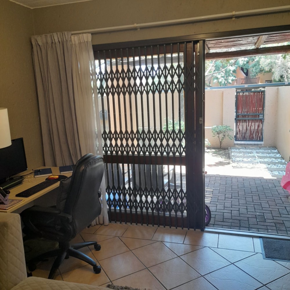 Apartment to rent in Douglasdale - FYL1724258