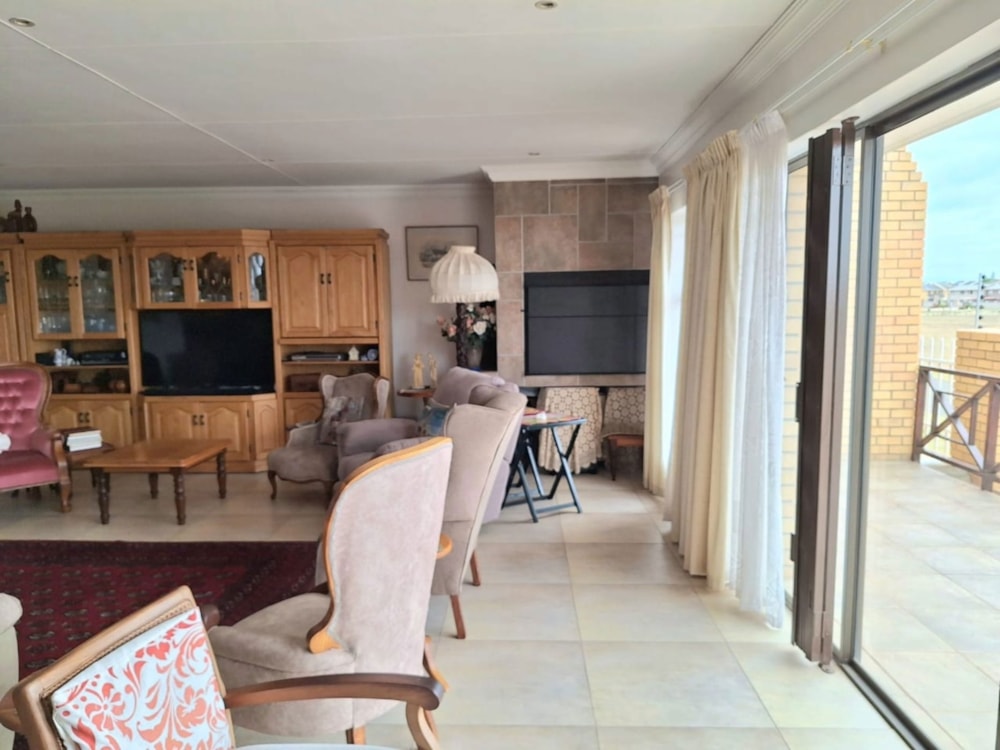 Retirement home for sale in Hartenbos - 1MB1724903