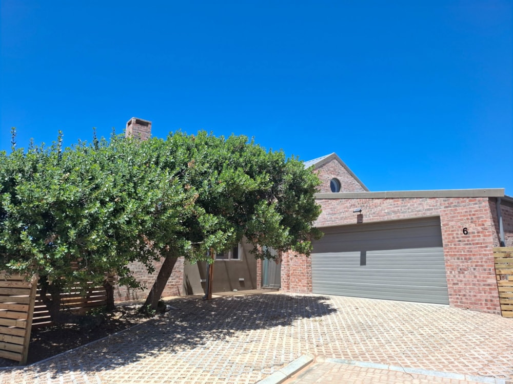 House for sale in Stilbaai - 1SR1724376 House for sale in Stilbaai - 1SR1724376