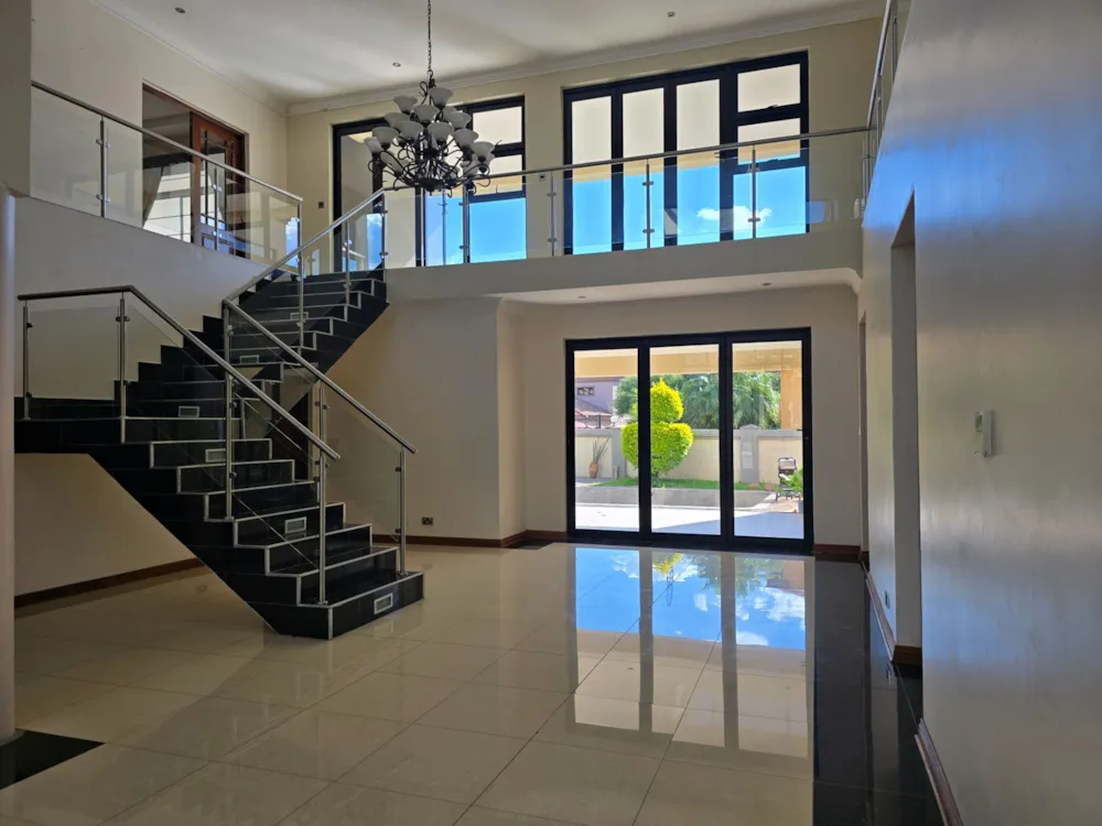 Double-storey house to rent in Phakalane Golf Estate, Botswana - 3BO1724392 Double-storey house to rent in Phakalane Golf Estate, Botswana - 3BO1724392