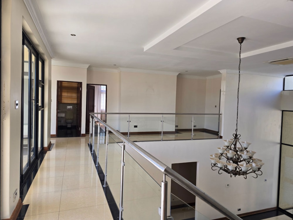 Double-storey house to rent in Phakalane Golf Estate, Botswana - 3BO1724392 Double-storey house to rent in Phakalane Golf Estate, Botswana - 3BO1724392