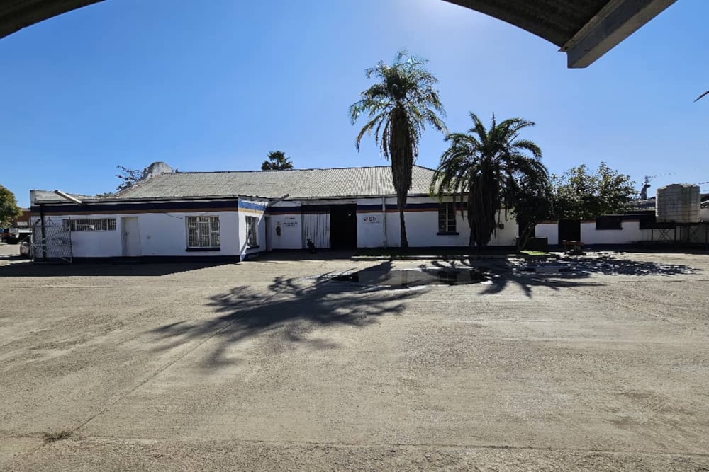 Commercial Building for sale in Bulawayo, Zimbabwe - 3ZB1724393