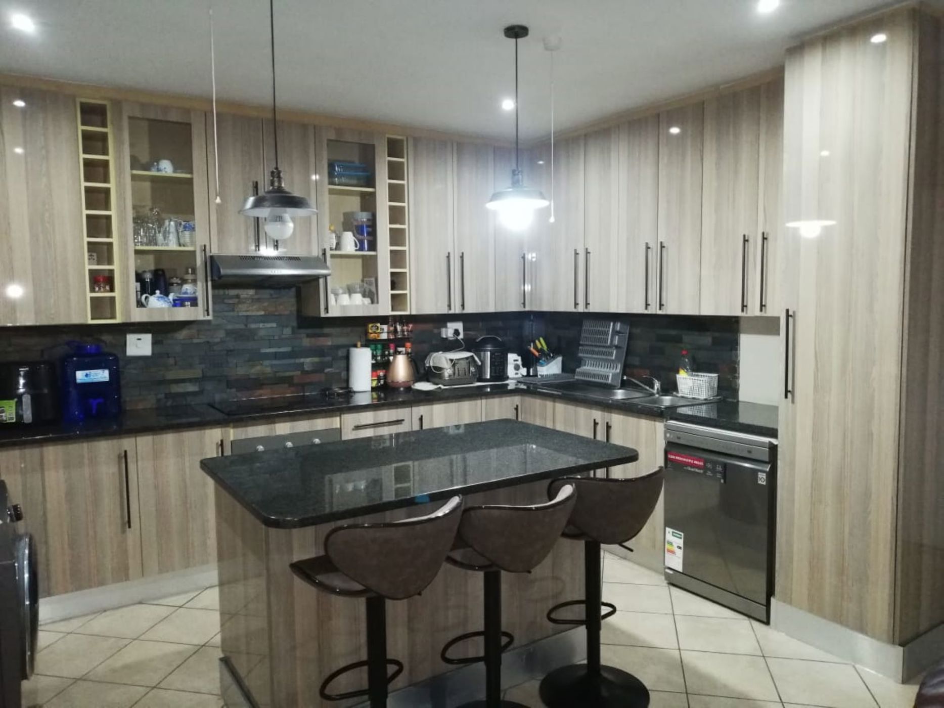 Townhouse to rent in Gonubie - 1EZ1724933