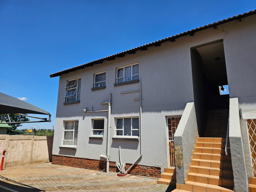Apartment for sale in Rensburg - 1SP1724588 Apartment for sale in Rensburg - 1SP1724588