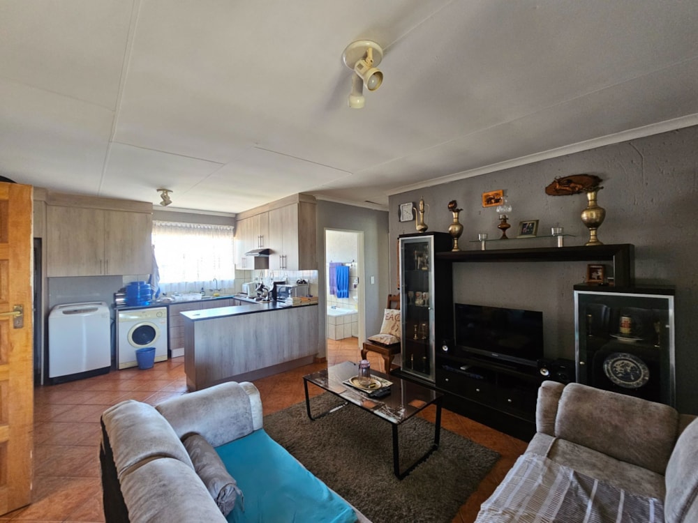 Apartment for sale in Rensburg - 1SP1724588