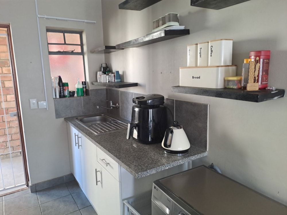 Apartment for sale in Scottsdene - 1KV1724633 Apartment for sale in Scottsdene - 1KV1724633