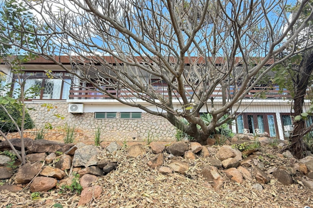 House for sale in Burnside, Bulawayo, Zimbabwe - 3ZB1724549 House for sale in Burnside, Bulawayo, Zimbabwe - 3ZB1724549