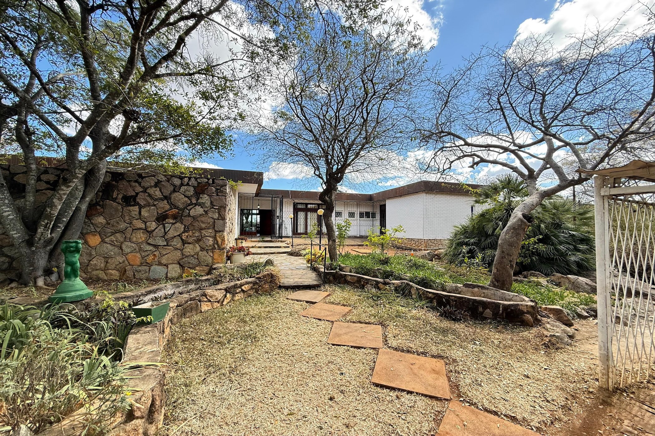 House for sale in Burnside, Bulawayo, Zimbabwe - 3ZB1724549