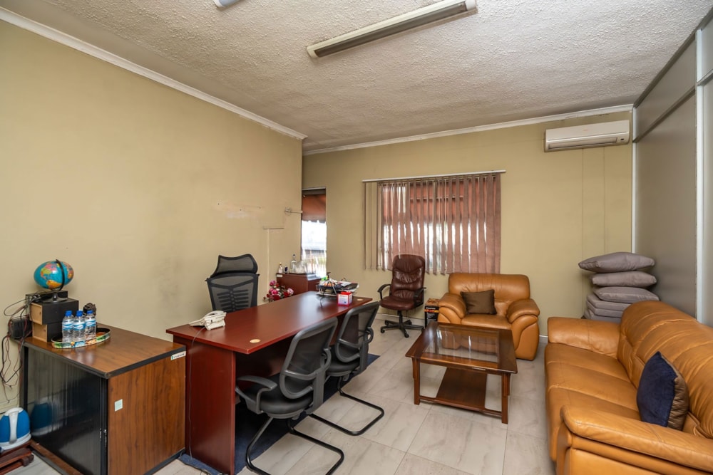 Commercial Building for sale in Harare CBD, Zimbabwe - 3ZB1724586 Commercial Building for sale in Harare CBD, Zimbabwe - 3ZB1724586