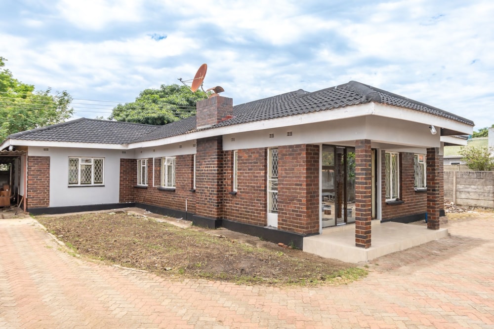 House for sale in Marlborough, Zimbabwe - 3ZB1724595 House for sale in Marlborough, Zimbabwe - 3ZB1724595