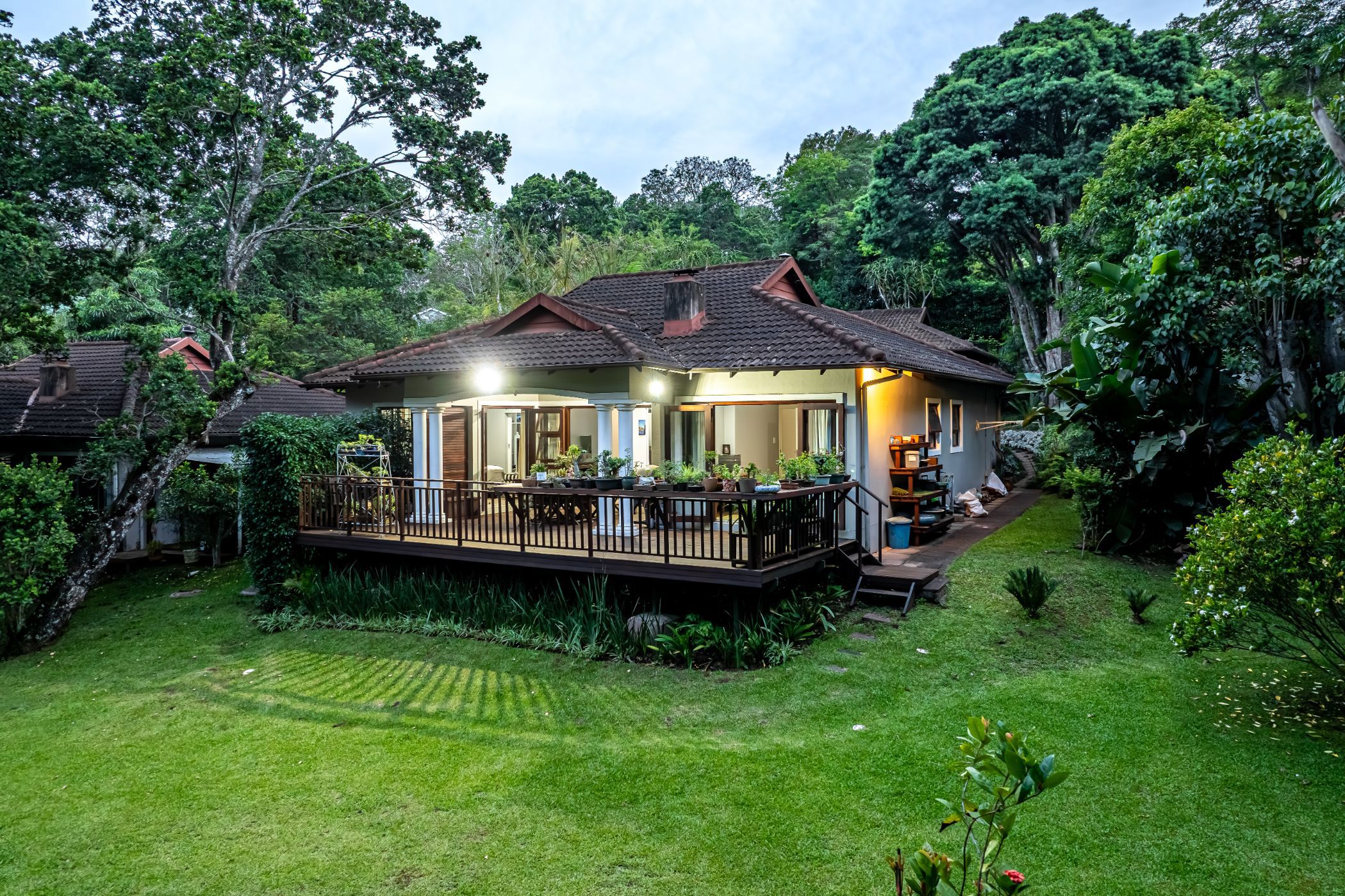 Townhouse to rent in Kloof - 1KF1724662