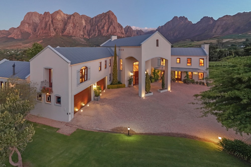 Wine farm for sale in Stellenbosch Farms - ST1724713 Wine farm for sale in Stellenbosch Farms - ST1724713