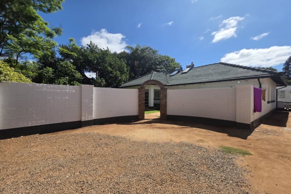 House for sale in Malindela, Zimbabwe - 3ZB1724728 House for sale in Malindela, Zimbabwe - 3ZB1724728