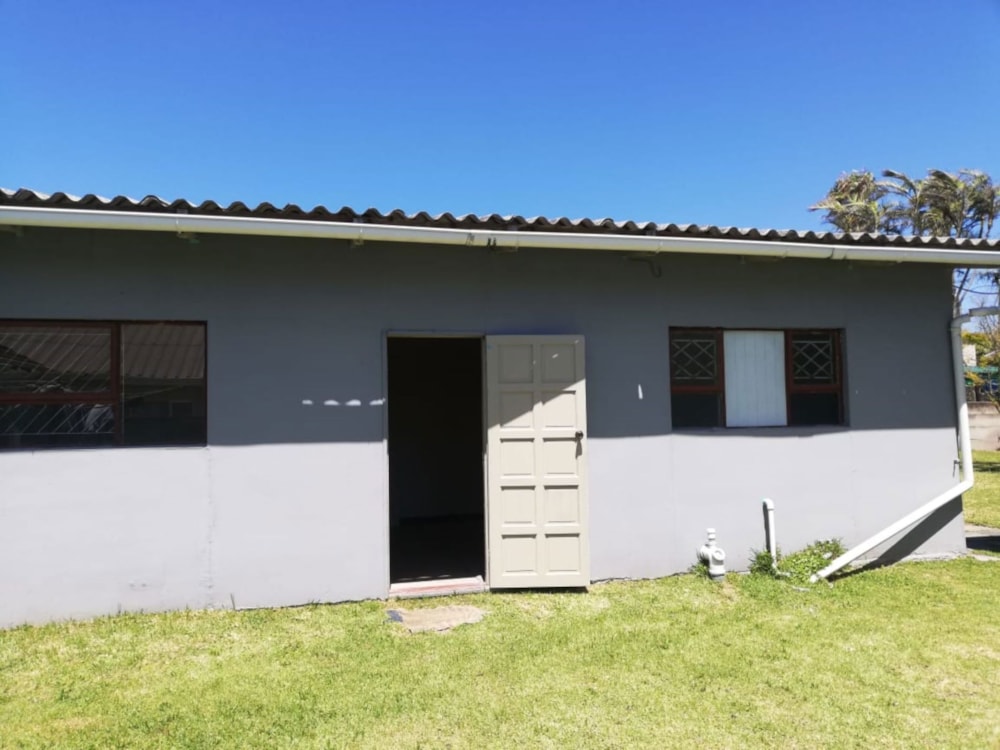 Garden apartment to rent in Gonubie - 1EZ1724761