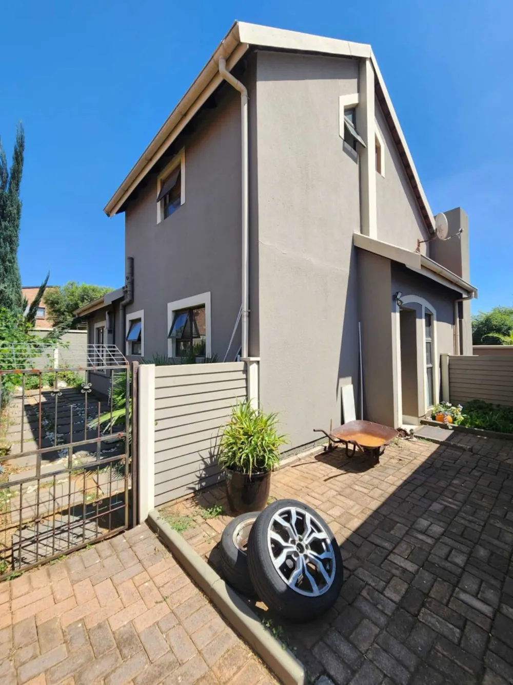 Apartment for sale in Vanderbijlpark SE 10 - 1VT1724771