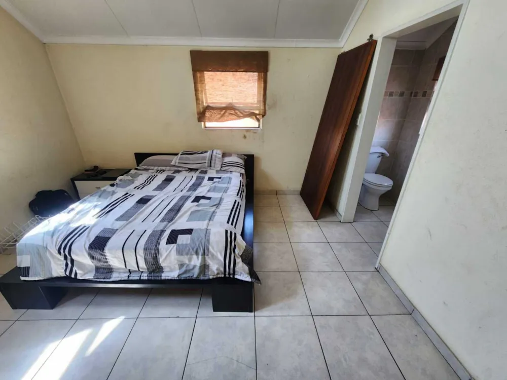 Apartment for sale in Vanderbijlpark SE 10 - 1VT1724771