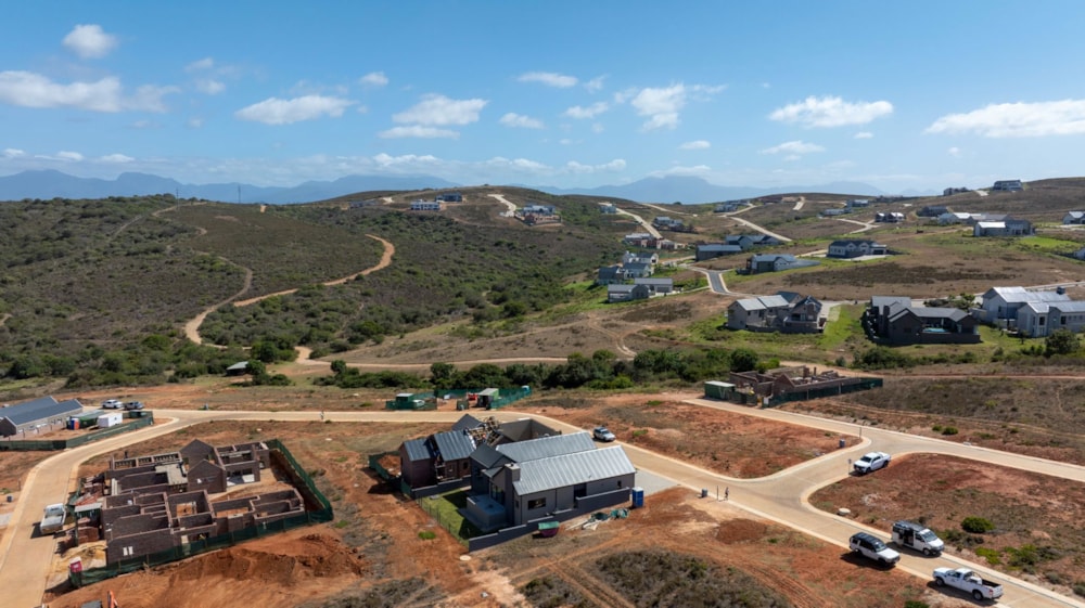 Security estate home for sale in Outeniquasbosch Wildlife Village - 1MB1725012