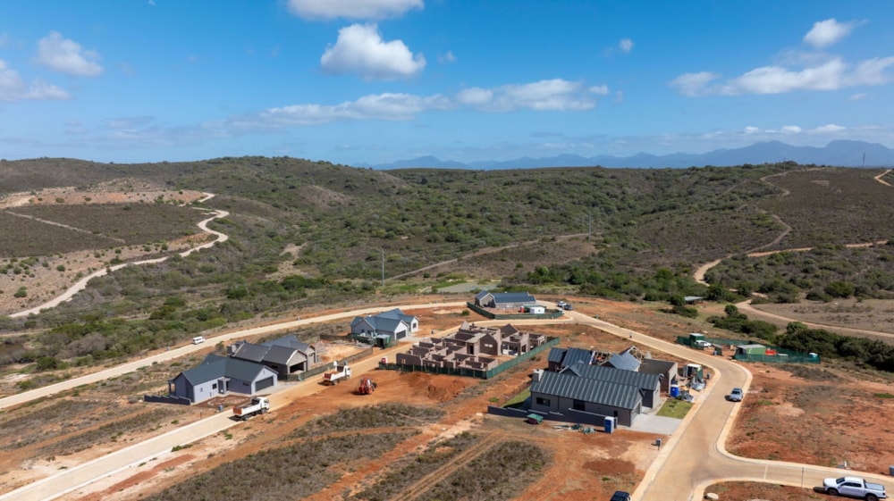 Security estate home for sale in Outeniquasbosch Wildlife Village - 1MB1725012