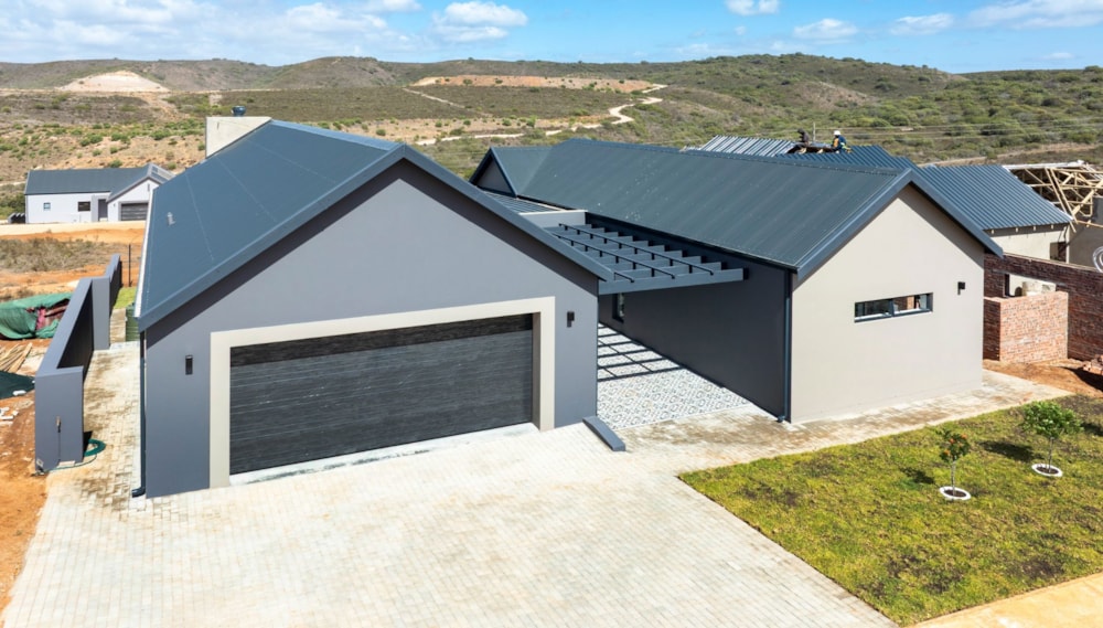 Security estate home for sale in Outeniquasbosch Wildlife Village - 1MB1725012