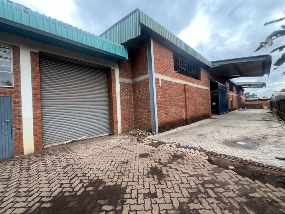 Commercial industrial property to rent in Bluffhill, Zimbabwe - 3ZB1724840 Commercial industrial property to rent in Bluffhill, Zimbabwe - 3ZB1724840