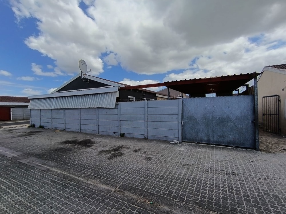 Semi-detached house for sale in Pelikan Park - 1OT1724980