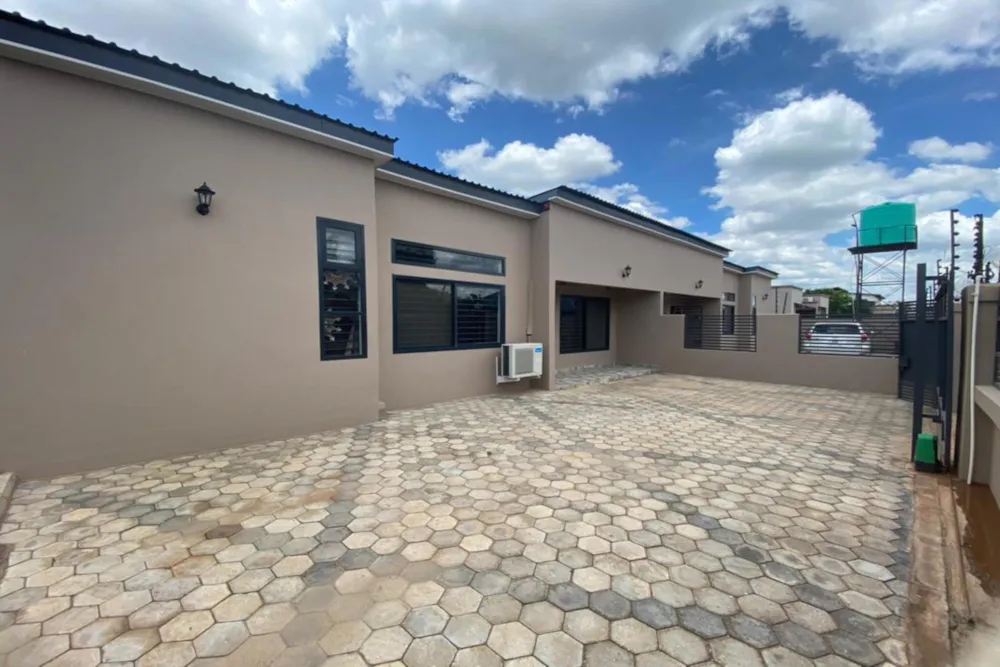 House let in Ibex Hill, Zambia - 3ZA1725010 House let in Ibex Hill, Zambia - 3ZA1725010