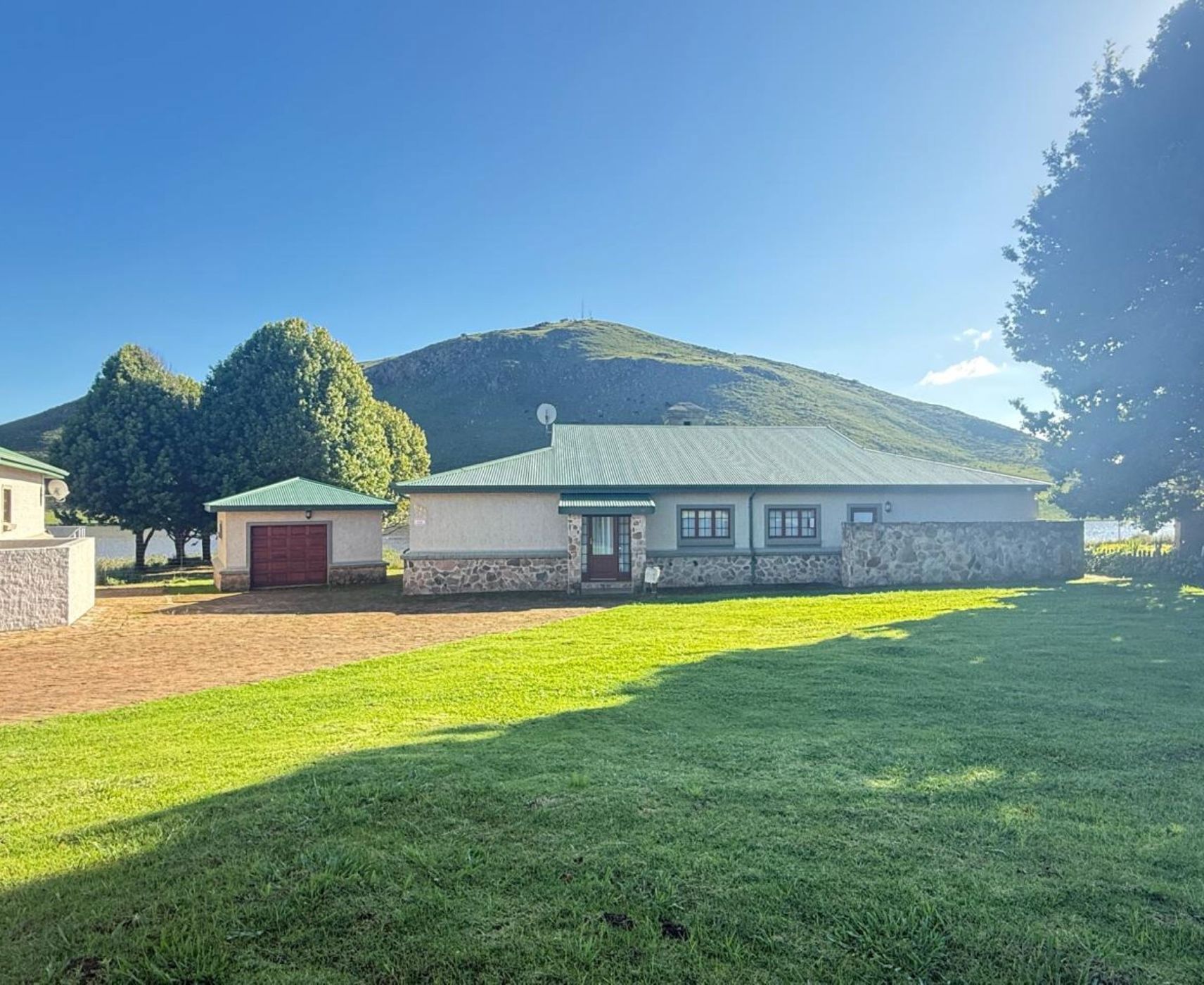 House for sale in Dullstroom - 1DS1725072