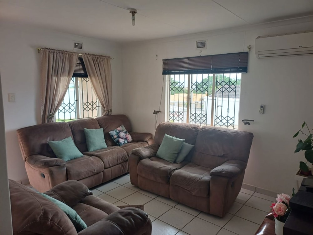 House for sale in Phoenix, KwaZulu-Natal - 1DA1725185