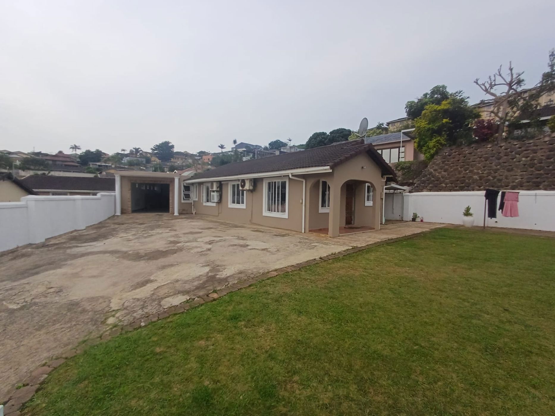 House for sale in Phoenix, KwaZulu-Natal - 1DA1725185