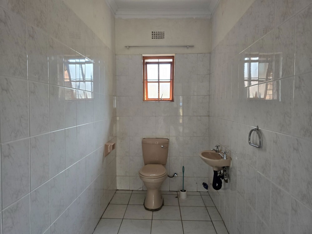 House for sale in Phakalane, Botswana - 3BO1725256