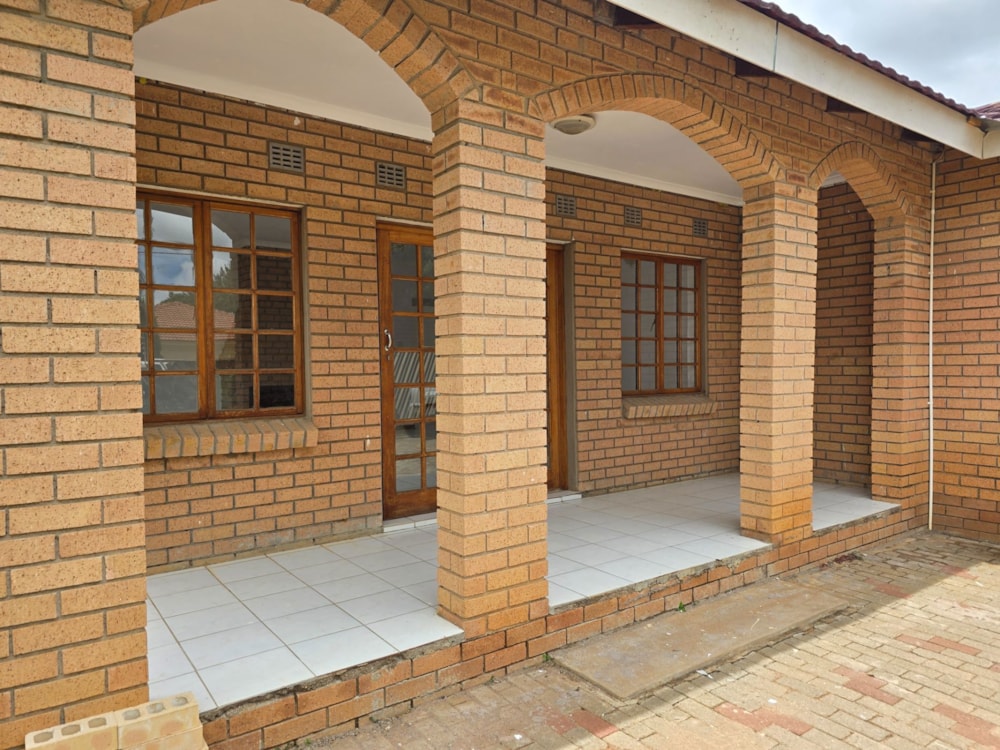 House for sale in Phakalane, Botswana - 3BO1725256