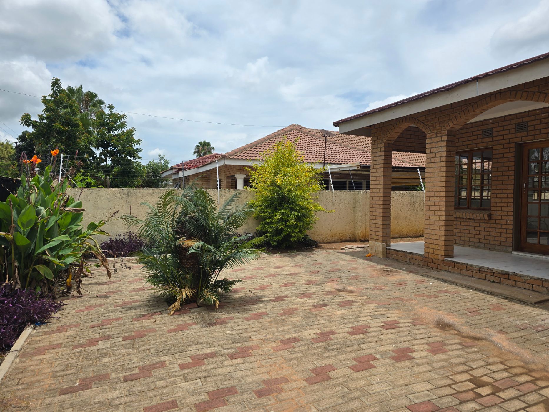 House for sale in Phakalane, Botswana - 3BO1725256