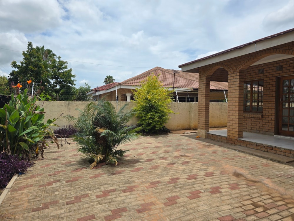 House for sale in Phakalane, Botswana - 3BO1725256