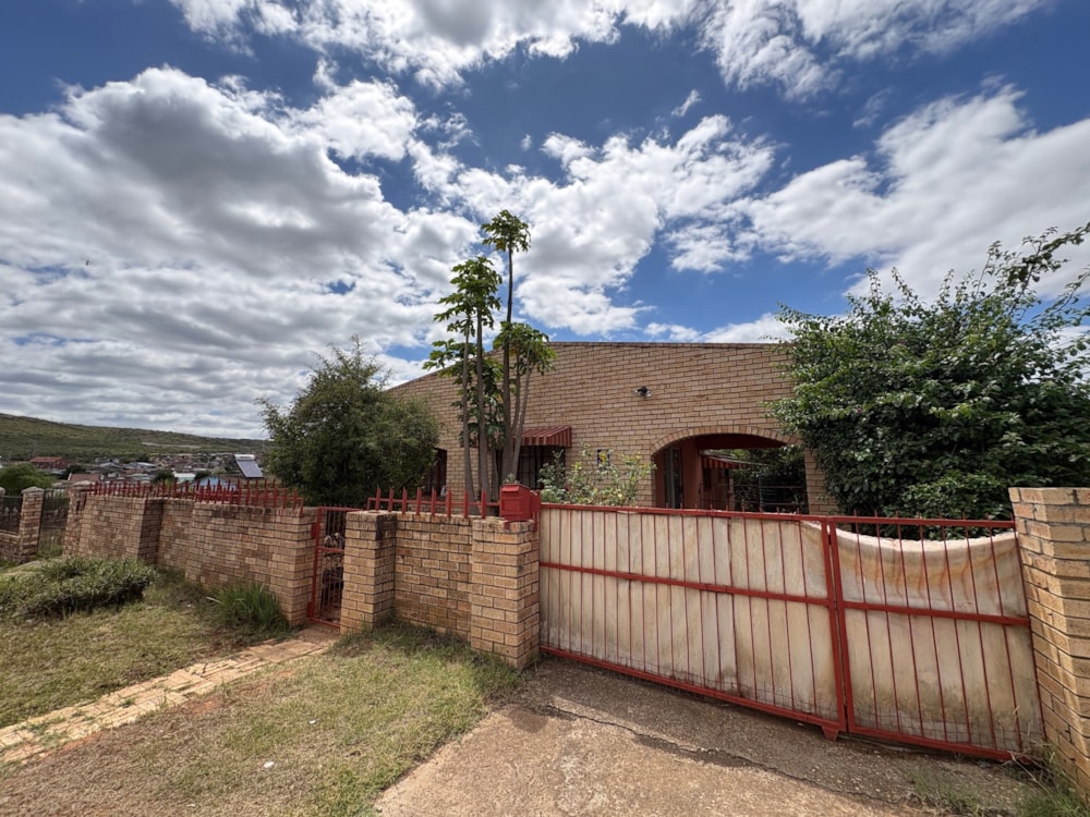 House for sale in Rosedale, Uitenhage, Kariega - 1UK1725309