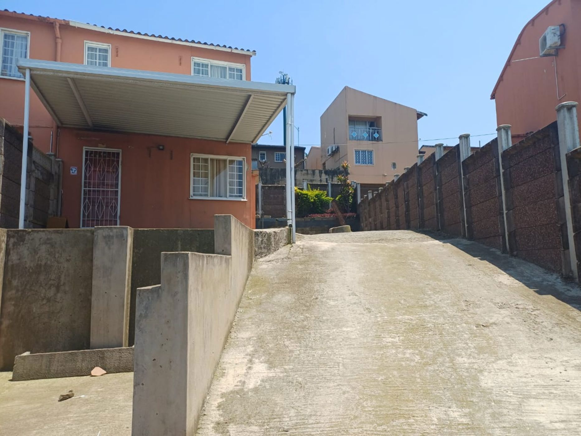 House for sale in Phoenix, KwaZulu-Natal - 1DA1725330