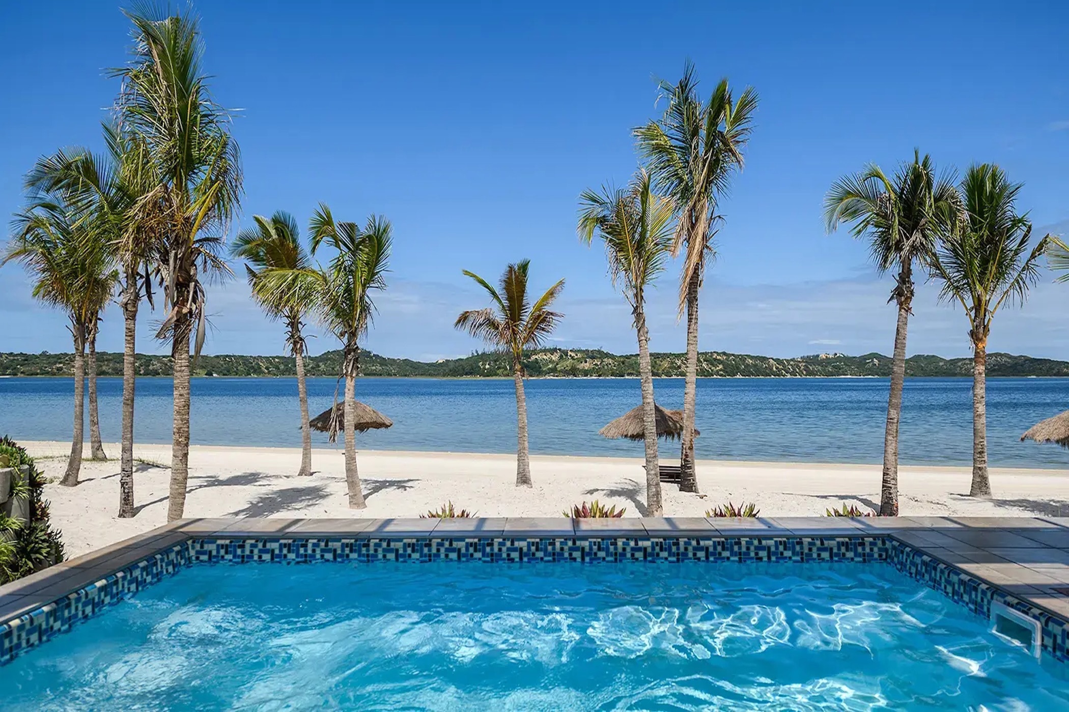 Beachfront villa for sale in Bilene, Mozambique - 3MQ1725355