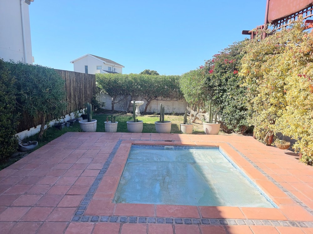 House to rent in Country Club - LBL1725368