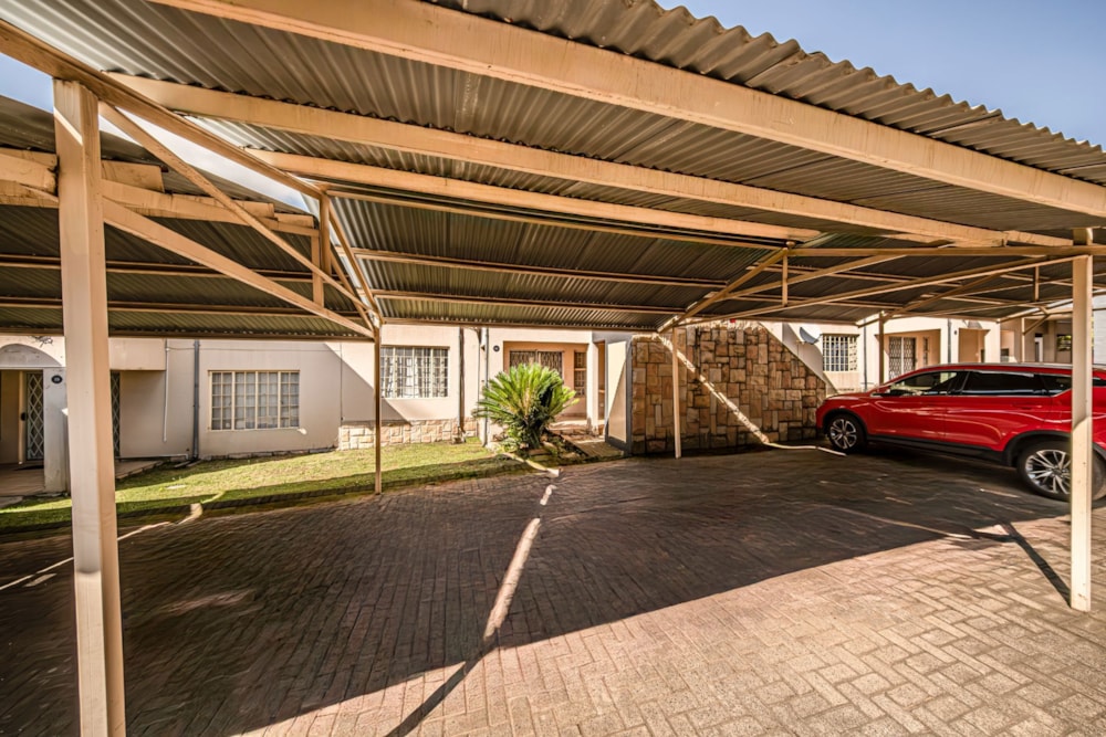 Townhouse for sale in Model Park - 1WD1725370