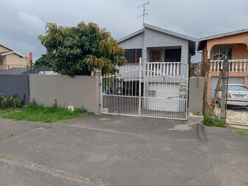 House for sale in Phoenix, KwaZulu-Natal - 1DA1725393