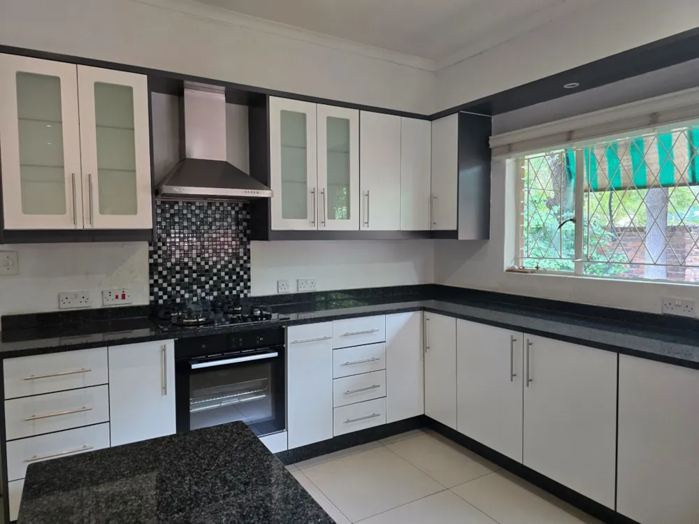 House let in Extension 11, Botswana - 3BO1725438