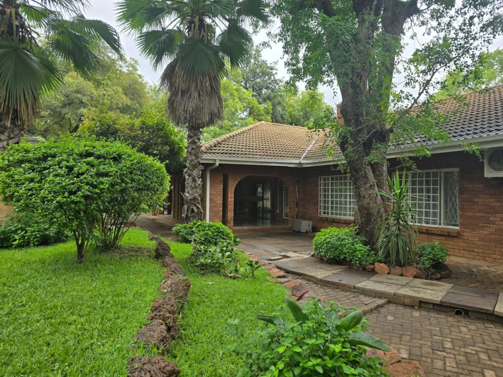 House let in Extension 11, Botswana - 3BO1725438