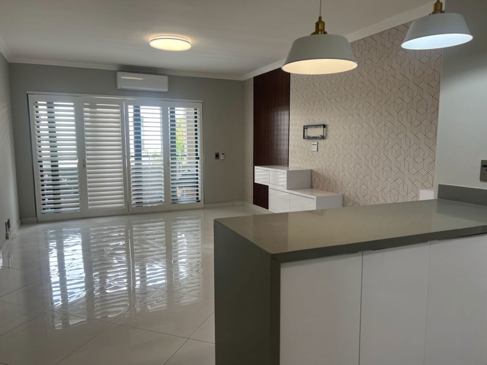 Apartment to rent in Claremont, Cape Town - RBL1725541