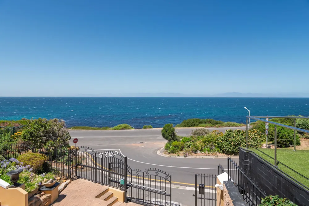 House sold in Murdock Valley, Simons Town - FH1734730