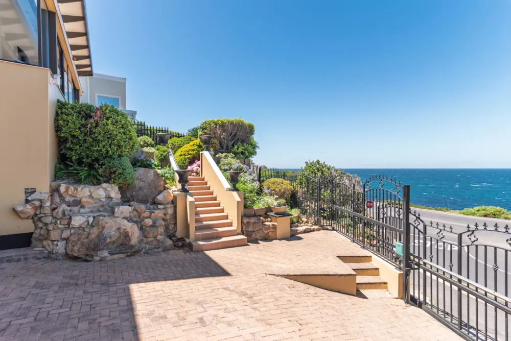 House sold in Murdock Valley, Simons Town - FH1734730