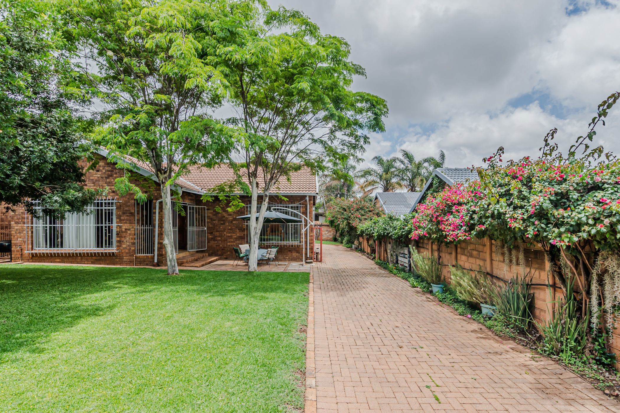 House for sale in Faerie Glen - PT321354