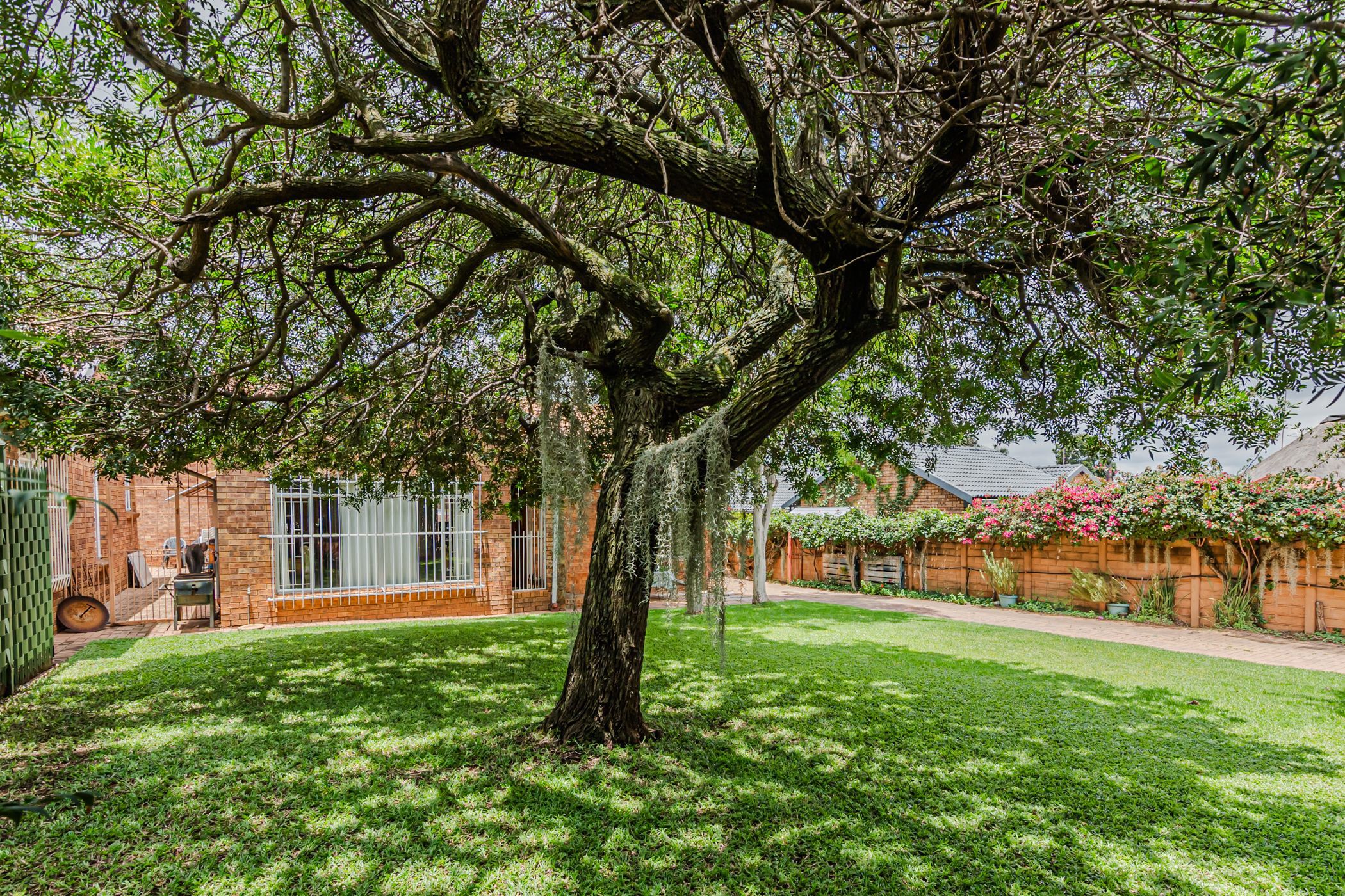 House for sale in Faerie Glen - PT321354