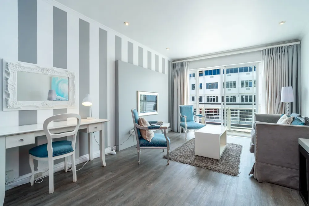 Apartment sold in Mouille Point - AS1725132 Apartment sold in Mouille Point - AS1725132