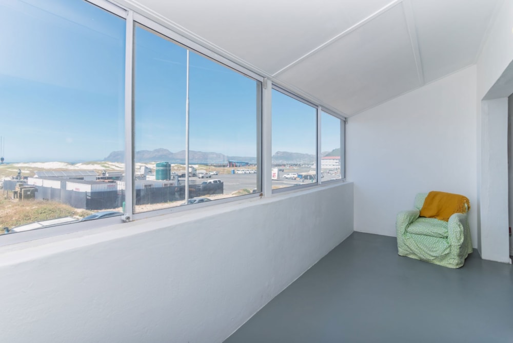 Double-storey cluster for sale in Muizenberg - FH1721799 Double-storey cluster for sale in Muizenberg - FH1721799